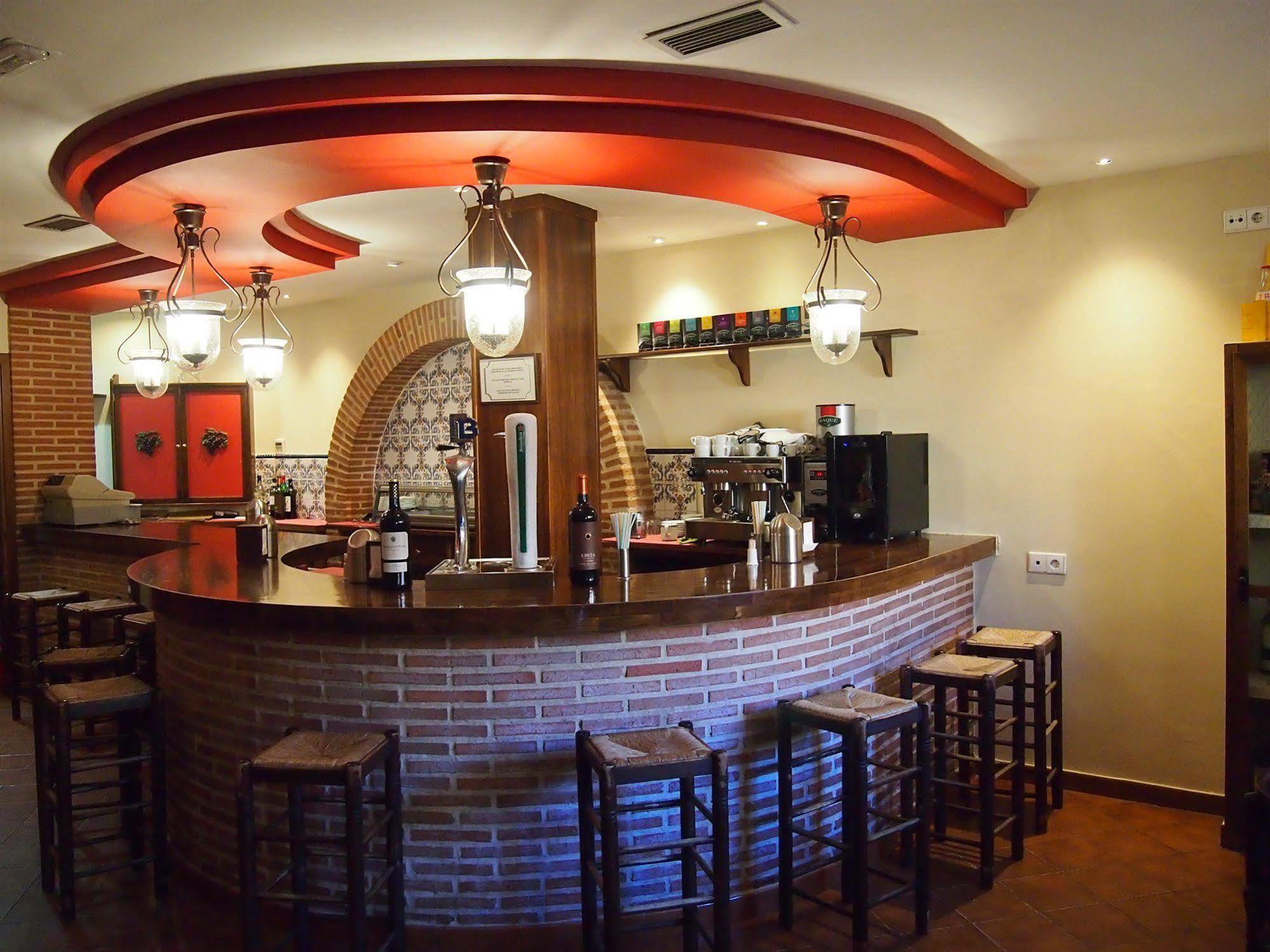 Hotel Arco San Vicente 2*